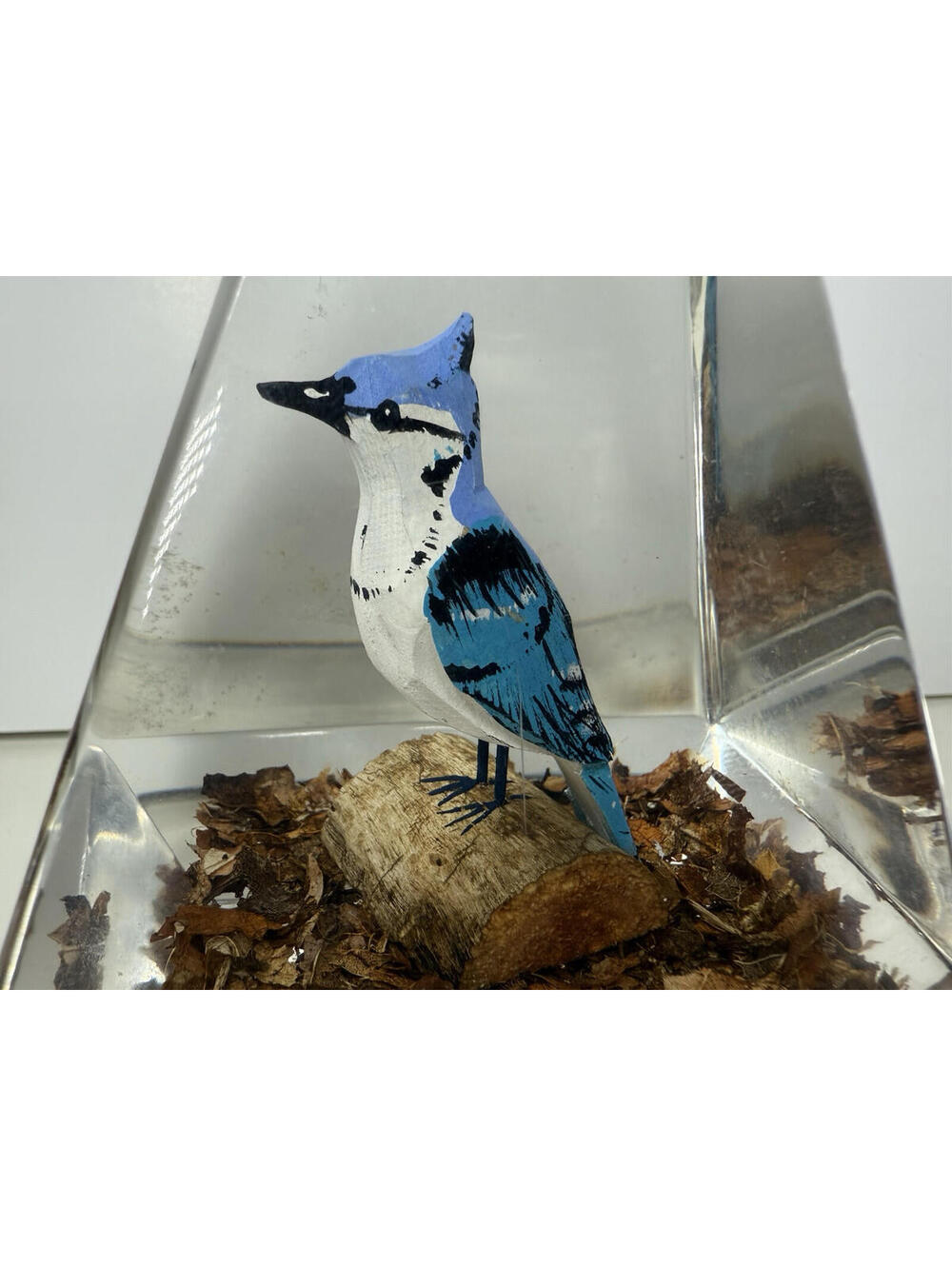 Vintage Hand Carved Wood Blue Jay Bird Optic Faceted Views Acrylic Paperweight - Picture 5 of 6